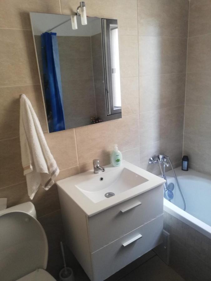 Ella Doo Apartament - 15 Min De Palas Hlincea 외부 사진
